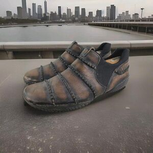 Tsubo Men's rustic Brown leather Stitched Loafer US 9.5 Slip-On Driving Shoes